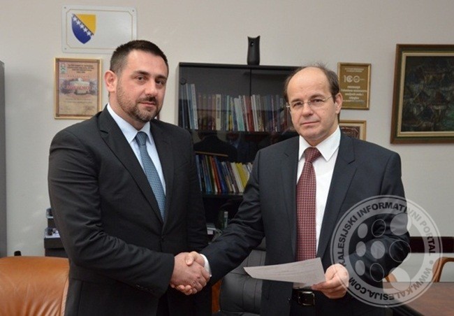 Edin Ramić iz Šehera preuzeo jutros funkciju ministra raseljenih osoba ...