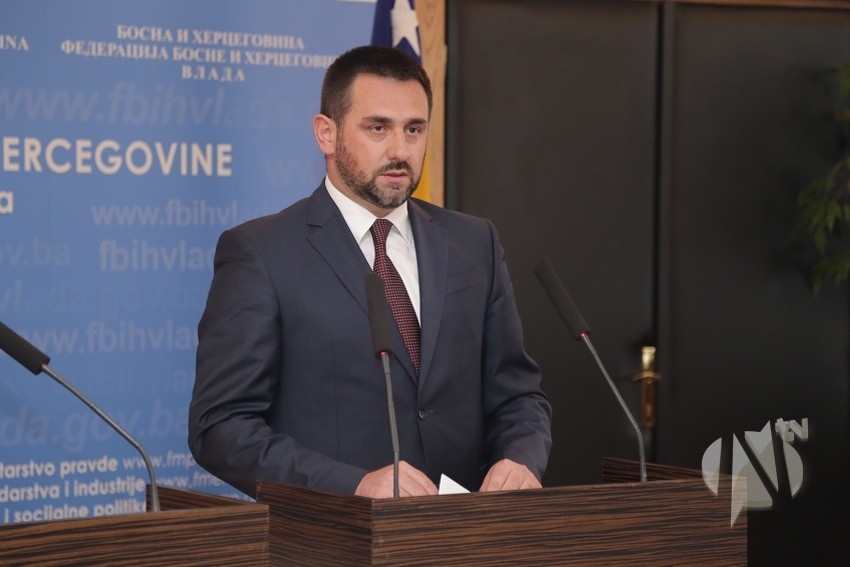 Ramić potpisuje sporazum o provedbi projekta zatvaranja kolektivnih ...
